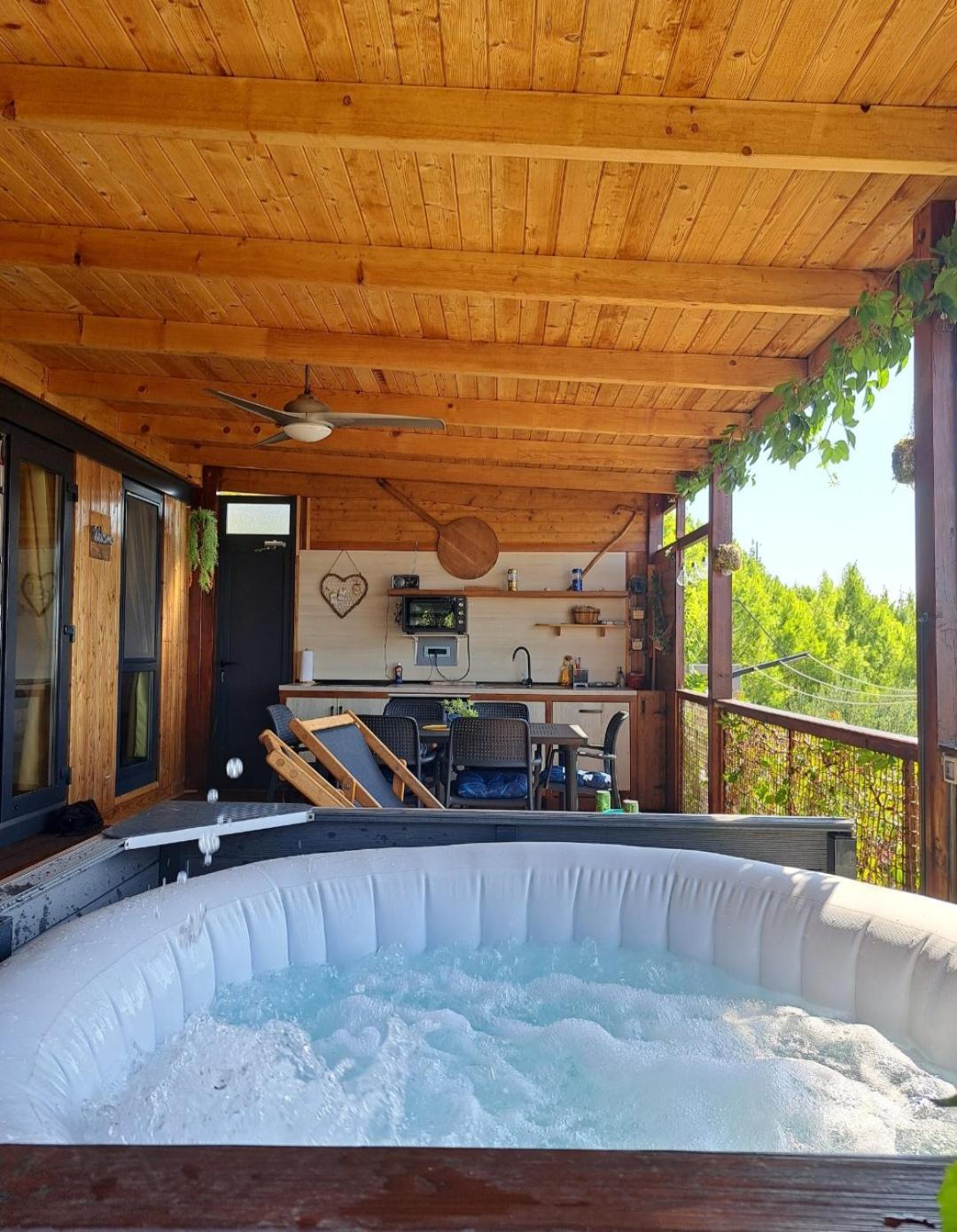 Bella Vista With Jacuzzi 1 Villa Omiš Eksteriør billede